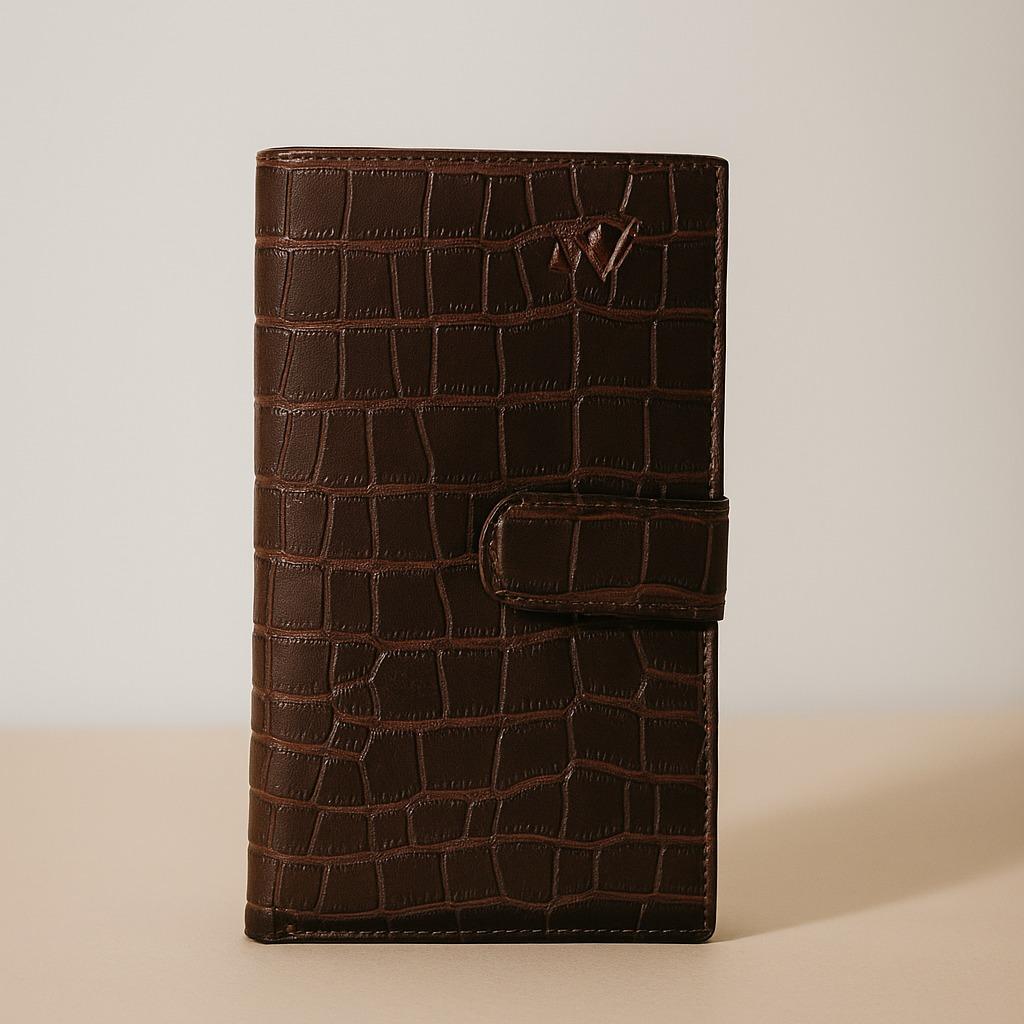 Women's Leather Wallet with Texture Feature in Green Color