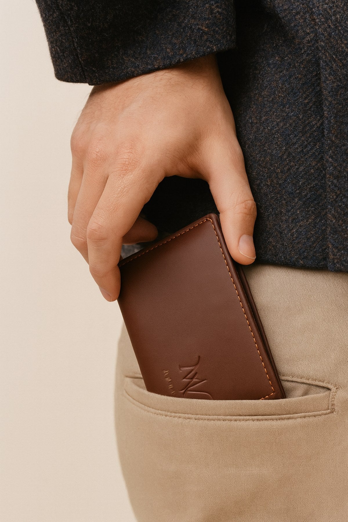 Men's Slim Wallet with Cash Pocket